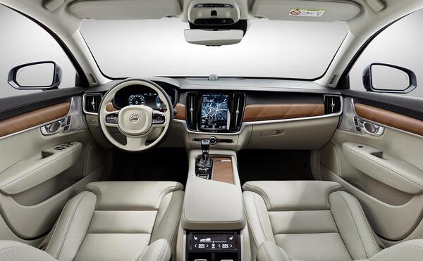 عکس داخل ولوو xc90
