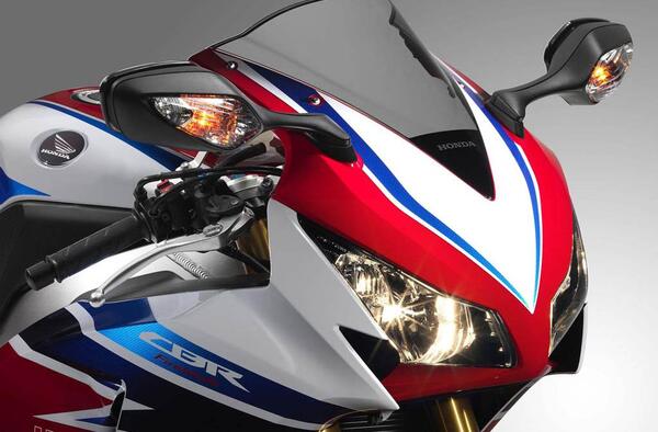 عکس موتور هوندا cbr 1000