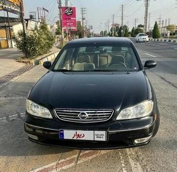 عکس ماشین نیسان سیاه