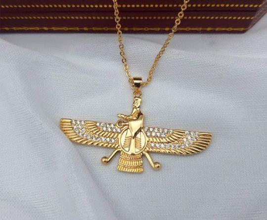عکس گردنبند اهورا مزدا
