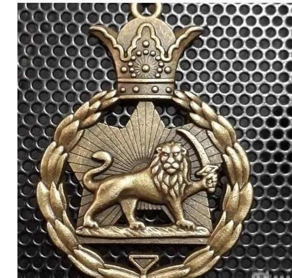عکس لوگوی شیر خورشید