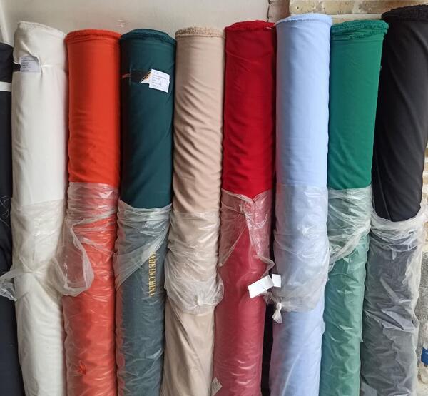 عکس پارچه کرپ مازراتی از نزدیک