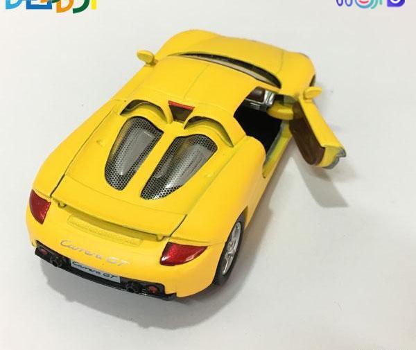 عکس اسباب بازی ماشین مازراتی