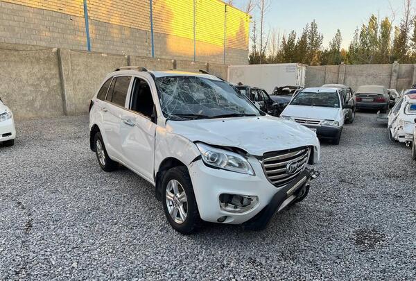 عکس داخل ماشین لیفان x60