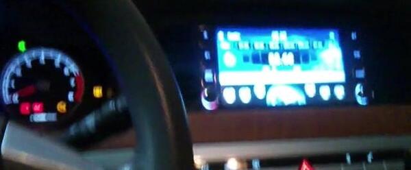 عکس داخل اتاق لیفان 620