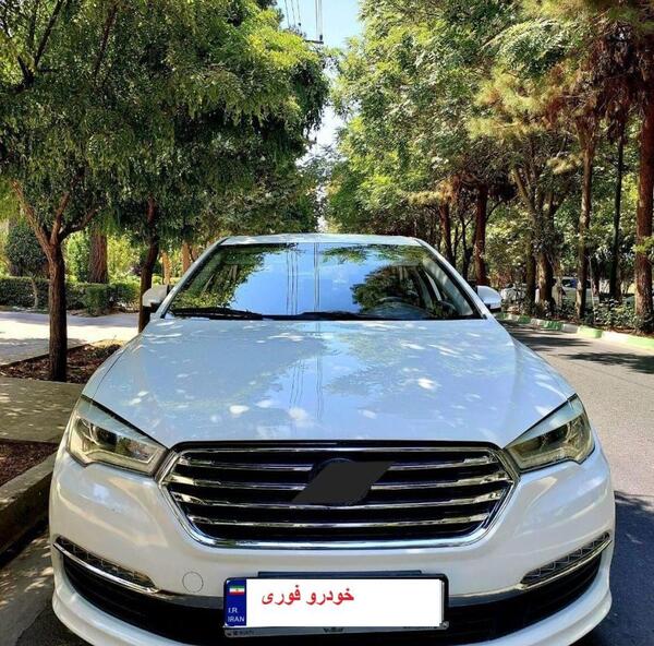 عکس از ماشین لیفان 820