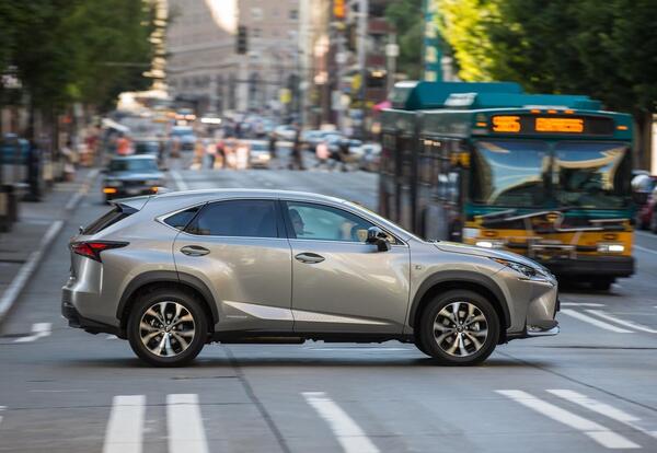 عکس ماشین لکسوس nx200t