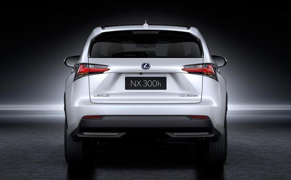 عکس ماشین لکسوس nx300h