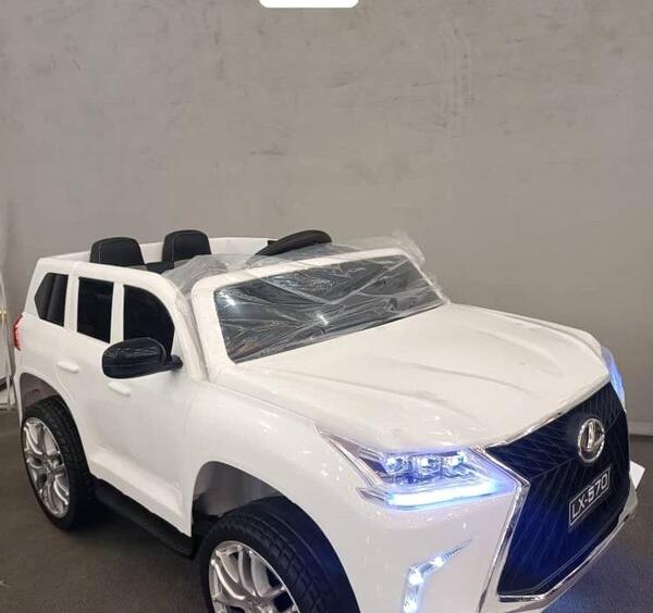 عکس ماشین برقی لکسوس