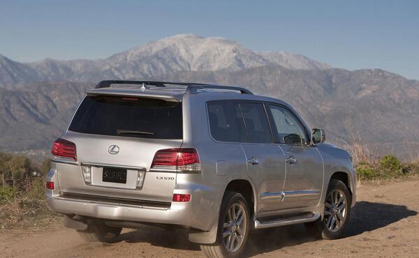 عکس داخل ماشین لکسوس lx570