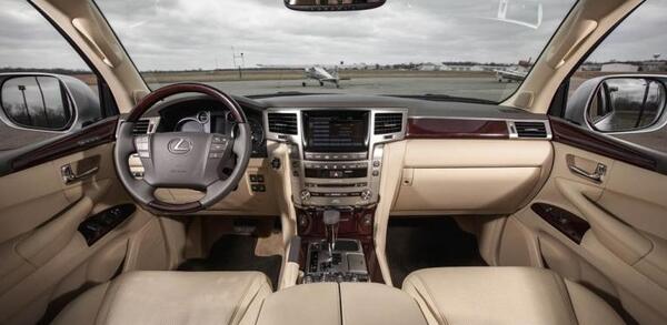 عکس داخل ماشین لکسوس lx570