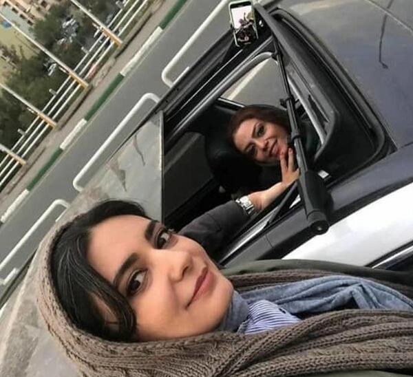 عکسهای لیندا کیانی در خارج از کشور