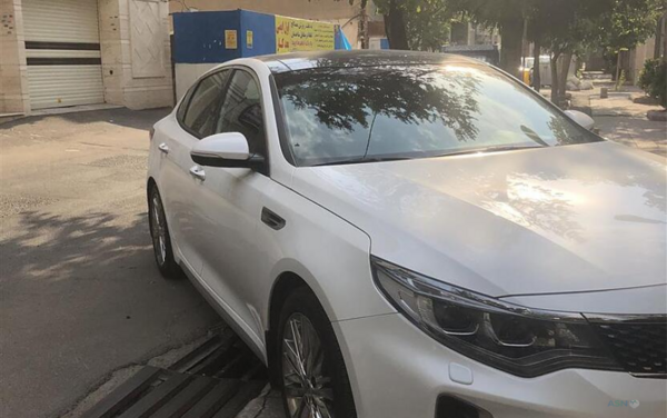 عکس ماشین کیا اپتیما سفید