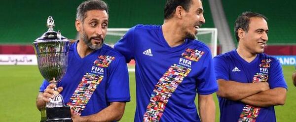 عکس مهدی مهدوی کیا با پرچم اسرائیل