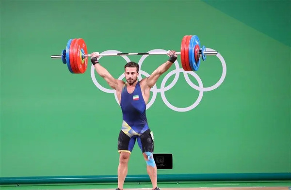 عکس کیانوش رستمی بازیگر