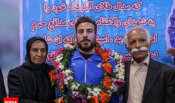 عکس همسر کیانوش رستمی