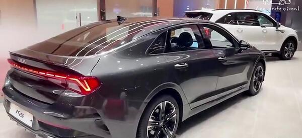 عکس داخل ماشین کیا کادنزا
