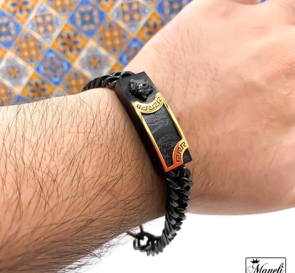 عکس لوگوی ورساچه دشداشه