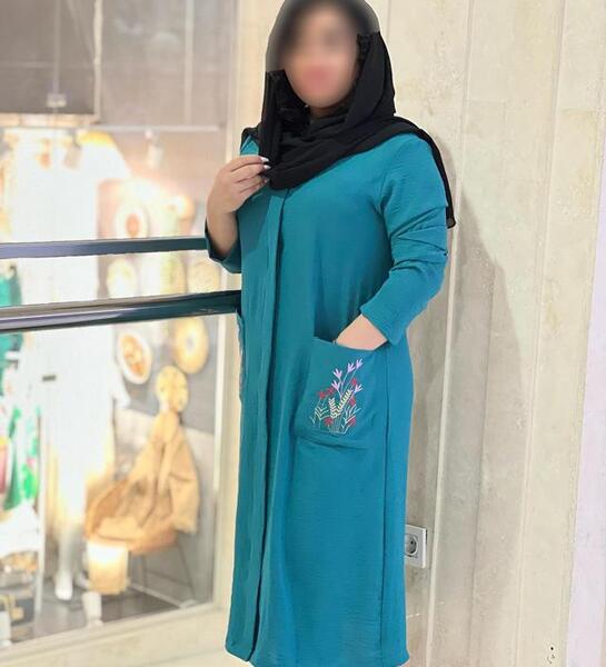عکس مدل مانتو ابروبادی دکمه دار برای افراد چاق
