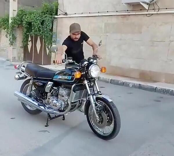 عکس موتور سنگین سوزوکی ۱۰۰۰