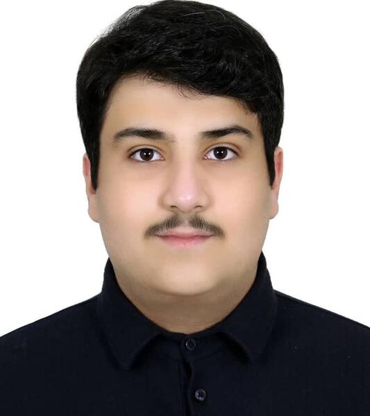 عکس محمد قلی پور رتبه ۲ کنکور