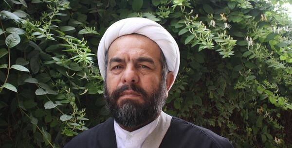 عکس محمد قلی پور به انگلیسی