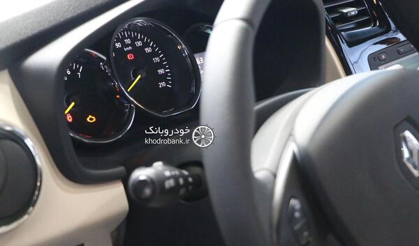 عکس داخل ماشین رنو سیمبل