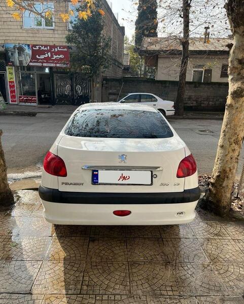 عکس ماشین اس دی سفید