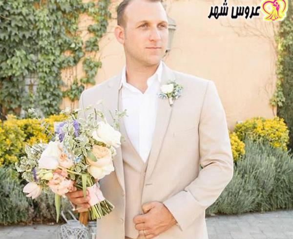 عکس عروس و داماد با کت و شلوار سفید