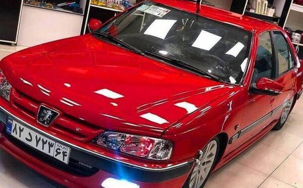 عکس پژو پارس شوتی مشکی برای تصویر زمینه