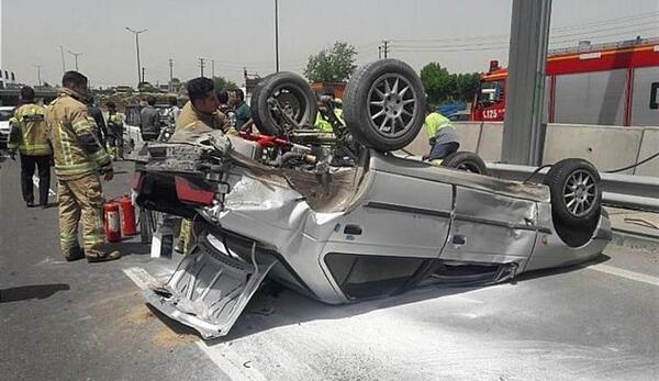 عکس پژو ۴۰۵ چپ شده