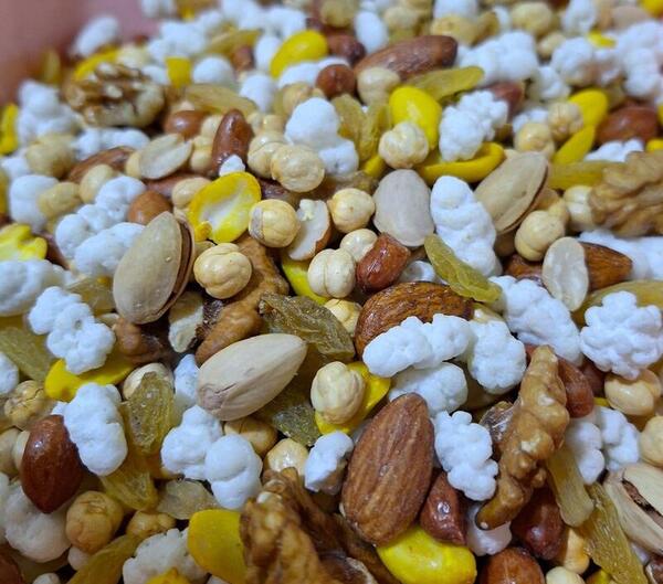 عکس آجیل مشکل گشا