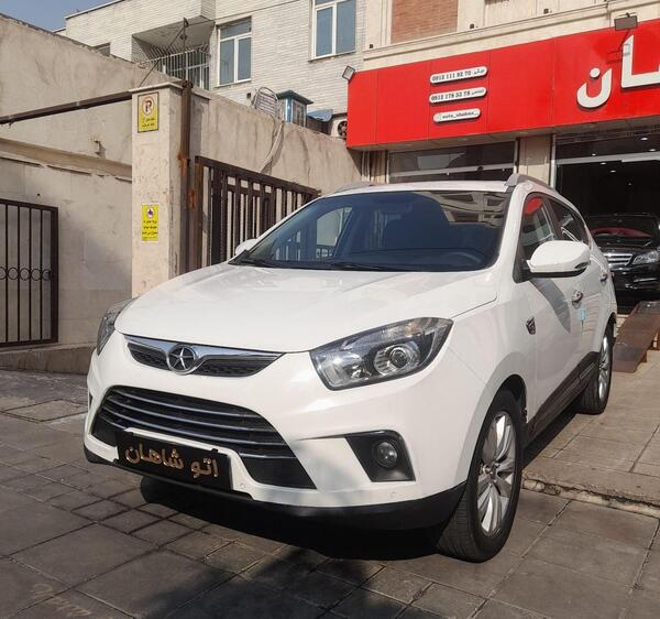 عکس ماشین جک شاسی بلند سفید