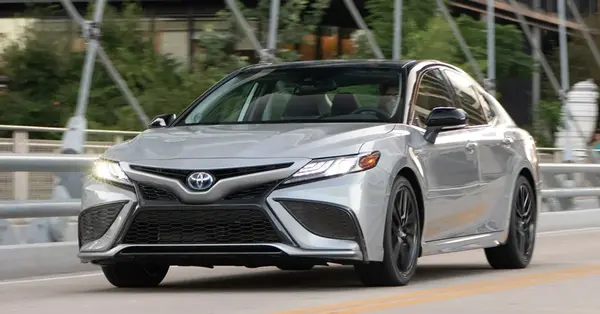 عکس تویوتا کمری هیبریدی