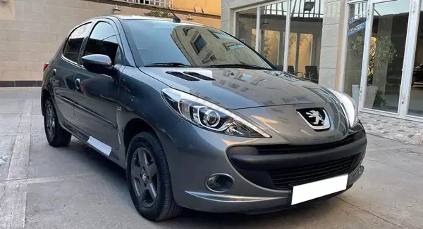 عکس پژو ۲۰۷ اتوماتیک سقف شیشه ای