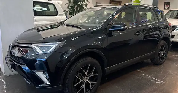 عکس ماشین تویوتا راوفور 2017