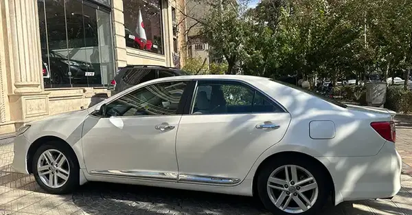 عکس تویوتا کمری ۲۰۱۴