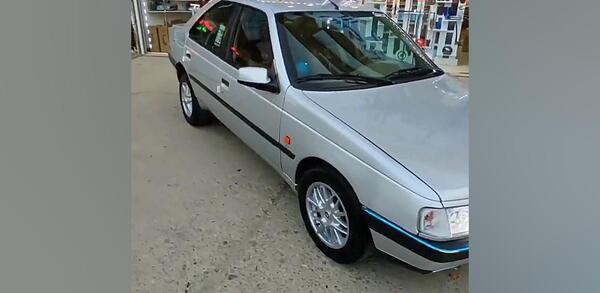 عکس پژو ۴۰۵ نقره ای اسپرت