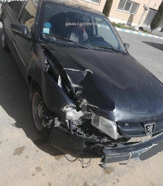 عکس پژو پارس مشکی تصادفی