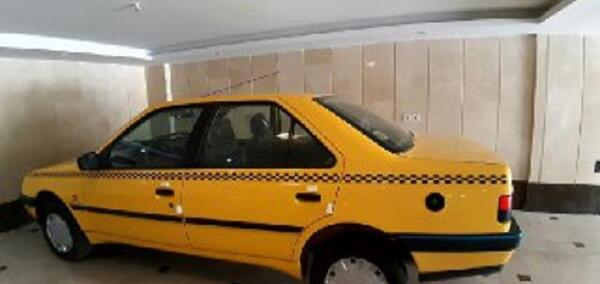 عکس تاکسی پژو سبز