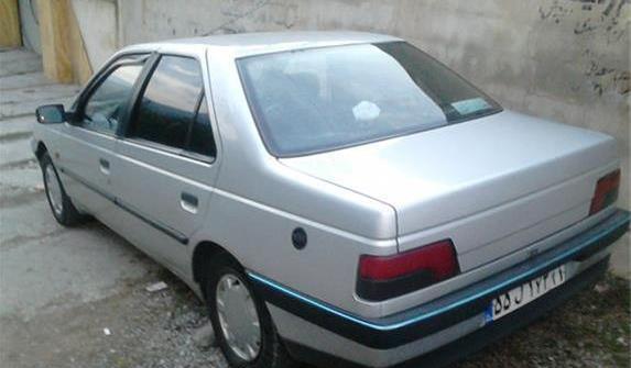 عکس پژو 405 اسپرت نقره ای