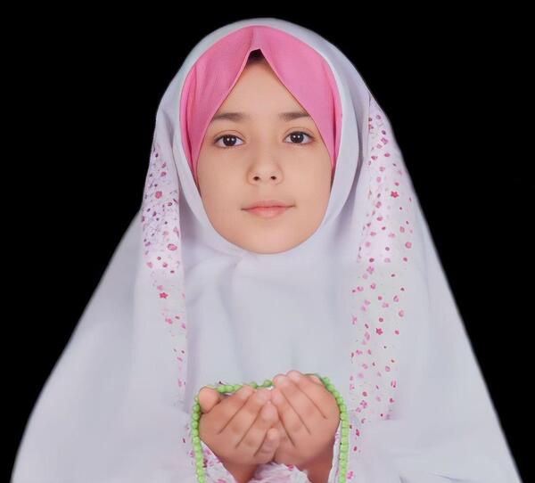 عکس دختر بیست و پنج ساله