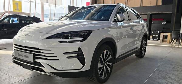 عکس خودرو بی وای دی سانگ پلاس