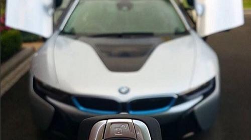 عکس ماشین بی ام و i8