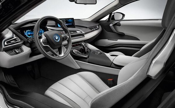 عکس ماشین بی ام و i8