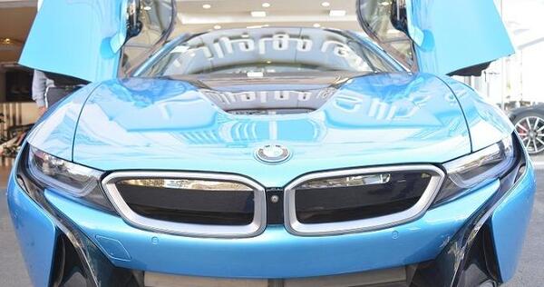 عکس های ماشین بی ام و i8