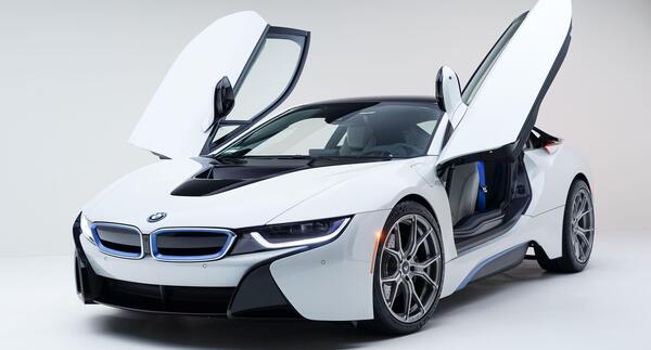 دانلود عکس بی ام و i8