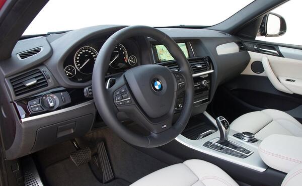 عکس داخل بی ام و x4