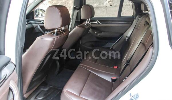 عکس داخل ماشین بی ام و x4