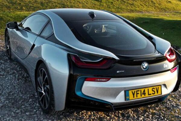 عکس ماشین بی ام دبلیو i8